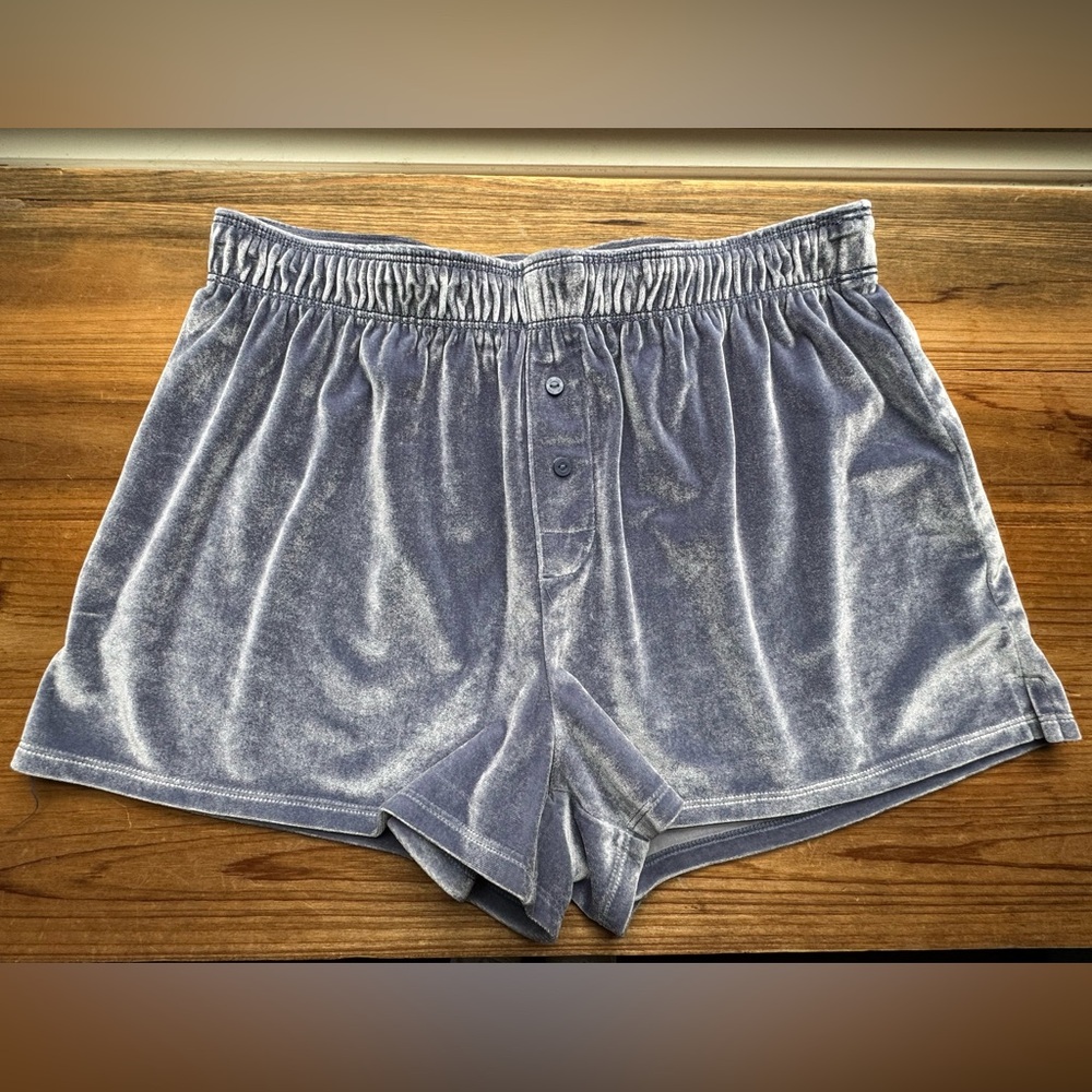 VICTORIA’S SECRET Women’s Boxy Velvet Sleep Shorts XS